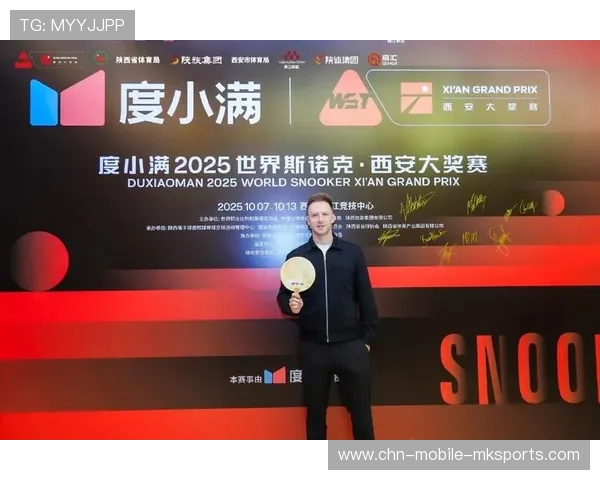 特鲁姆普参与公益活动后立即返回训练